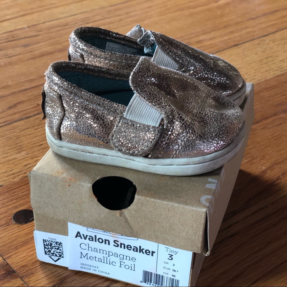 Tiny TOMS gold size 3
